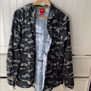 Black/grey Camo windbreaker